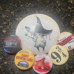 Kids Fun Button Pin Set - Multicolor